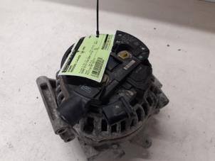 Gebruikte Dynamo Mercedes C Sportcoupé (C203) 2.2 C-200 CDI 16V Prijs op aanvraag aangeboden door Autodemontage van de Laar