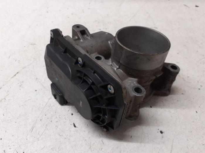 Gebruikte Gasklephuis Renault Clio III (BR/CR) 1.2 16V 75 Prijs € 100,00 Margeregeling aangeboden door Autodemontage van de Laar
