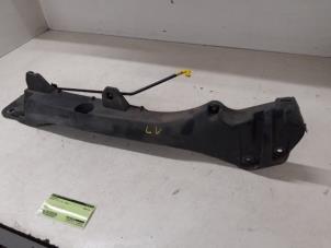 Gebruikte Diversen Renault Clio III (BR/CR) 1.2 16V 75 Prijs op aanvraag aangeboden door Autodemontage van de Laar