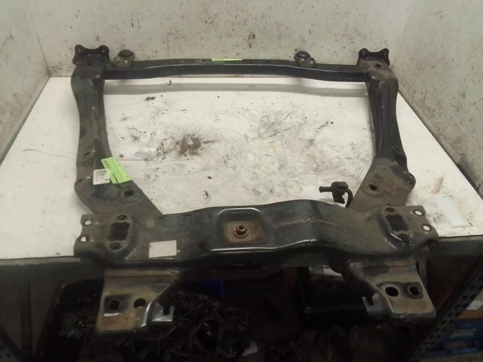 Subframe van een Opel Karl 1.0 12V 2015
