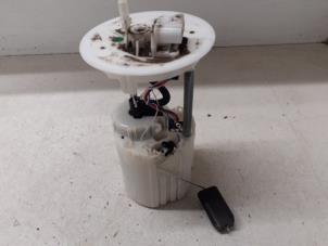 Gebruikte Benzinepomp Opel Karl 1.0 12V Prijs op aanvraag aangeboden door Autodemontage van de Laar