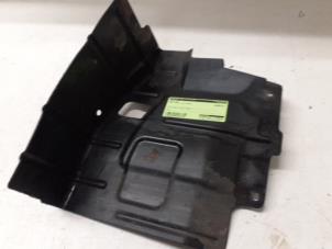 Gebruikte Slijkweerder Opel Karl 1.0 12V Prijs op aanvraag aangeboden door Autodemontage van de Laar