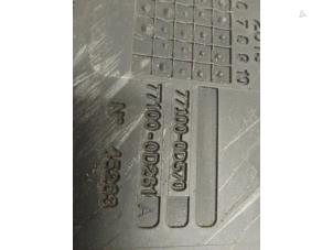 Gebruikte Tank Toyota Yaris III (P13) 1.5 16V Hybrid Prijs € 150,00 Margeregeling aangeboden door Autodemontage van de Laar