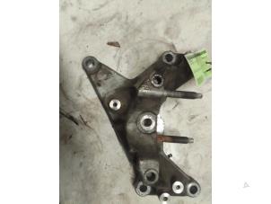 Gebruikte Motorrubber Ford Transit 2.0 TDCi 16V Eco Blue 105 Prijs € 60,50 Inclusief btw aangeboden door Autodemontage van de Laar