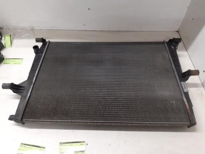Gebruikte Radiateur Renault Megane III Grandtour (KZ) 1.6 16V Prijs € 50,00 Margeregeling aangeboden door Autodemontage van de Laar