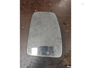 Gebruikte Spiegelglas rechts Opel Movano (4A1; 4A2; 4B2; 4B3; 4C2; 4C3) 3.0 CDTI 16V Prijs € 25,00 Margeregeling aangeboden door Autodemontage van de Laar