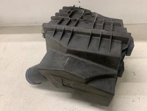 Gebruikte Luchtfilterhuis Ford Transit 2.0 TDdi 16V Prijs op aanvraag aangeboden door Autodemontage van de Laar