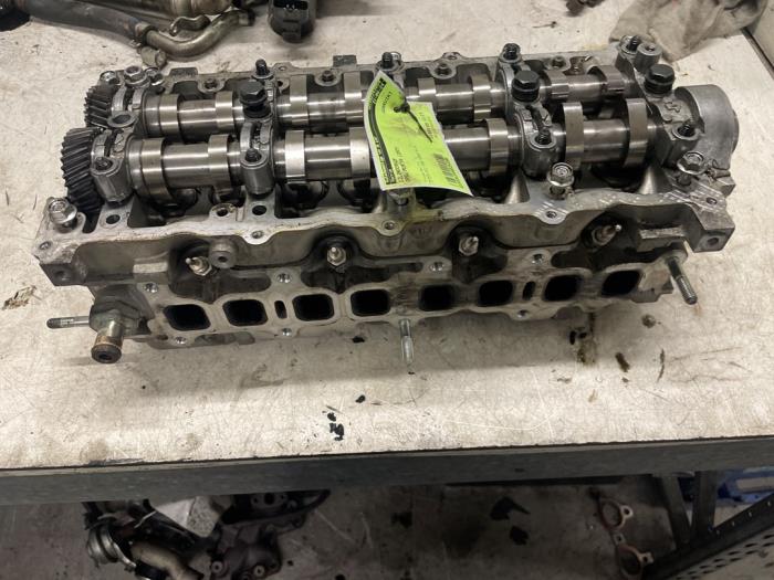 Gebruikte Cilinderkop Opel Meriva (A) 1.7 CDTI 16V Prijs op aanvraag aangeboden door Autodemontage van de Laar