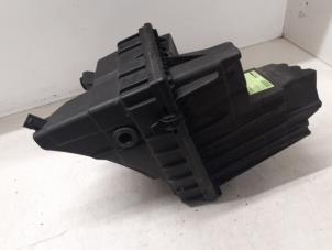 Gebruikte Luchtfilterhuis Volkswagen Transporter T5 1.9 TDi Prijs € 50,00 Margeregeling aangeboden door Autodemontage van de Laar