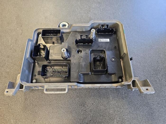 Gebruikte Central electronic module Tesla Model 3 Long Range AWD 75 kWh Prijs € 450,00 Margeregeling aangeboden door Autodemontage van de Laar