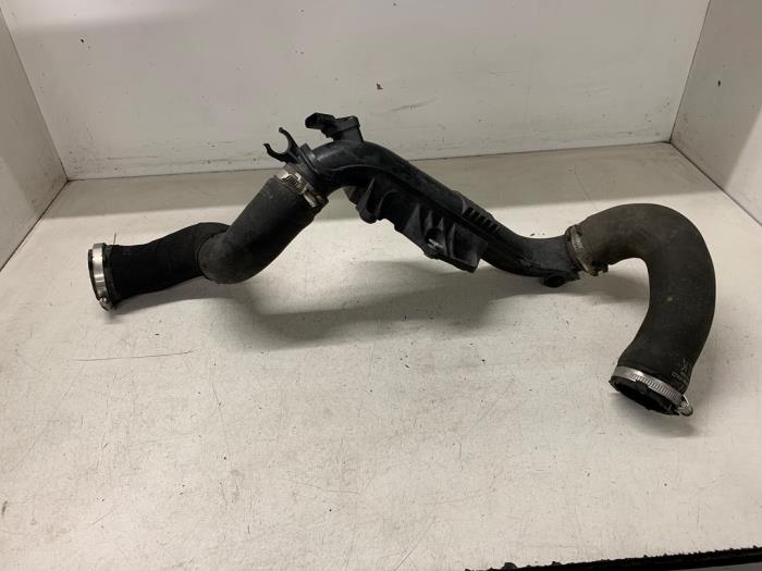 Gebruikte Intercooler Slang Audi A4 (B8) 1.8 TFSI 16V Prijs € 50,00 Margeregeling aangeboden door Autodemontage van de Laar