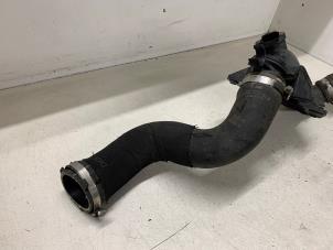 Intercooler Slang van een Audi A4 (B8) 1.8 TFSI 16V 2011