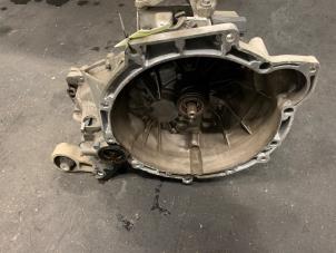 Gebruikte Versnellingsbak Ford Fiesta 6 (JA8) 1.25 16V Prijs € 350,00 Margeregeling aangeboden door Autodemontage van de Laar