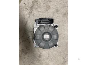 Gebruikte ABS Pomp Volkswagen Transporter T6 2.0 TDI DRF Prijs € 250,00 Margeregeling aangeboden door Autodemontage van de Laar