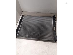 Gebruikte Radiateur Renault Captur II (RJB) 1.3 Mild Hybrid 160 16V Prijs op aanvraag aangeboden door Autodemontage van de Laar