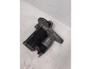 Gebruikte Startmotor Renault Captur II (RJB) 1.3 Mild Hybrid 160 16V Prijs op aanvraag aangeboden door Autodemontage van de Laar