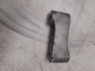 Gebruikte Motorsteun Renault Captur II (RJB) 1.3 Mild Hybrid 160 16V Prijs op aanvraag aangeboden door Autodemontage van de Laar