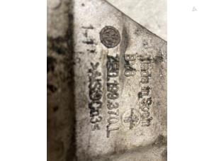 Gebruikte Motorrubber Volkswagen Transporter T6 2.0 TDI DRF Prijs € 40,00 Margeregeling aangeboden door Autodemontage van de Laar