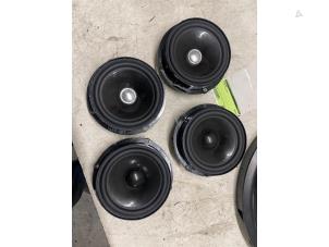 Gebruikte Speakerset Volkswagen Up! (121) 1.0 12V 75 Prijs € 100,00 Margeregeling aangeboden door Autodemontage van de Laar