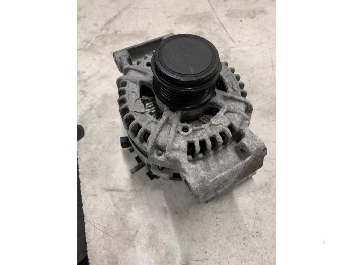 Gebruikte Dynamo Opel Astra K Sports Tourer 1.4 Turbo 16V Prijs op aanvraag aangeboden door Autodemontage van de Laar