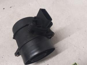 Gebruikte Luchtmassameter Mercedes E (W211) Prijs op aanvraag aangeboden door Autodemontage van de Laar