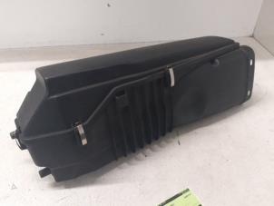 Gebruikte Luchtfilterhuis Mercedes E (W211) Prijs op aanvraag aangeboden door Autodemontage van de Laar