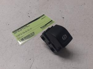 Gebruikte Schakelaar handrem Opel Astra K Sports Tourer 1.4 Turbo 16V Prijs op aanvraag aangeboden door Autodemontage van de Laar