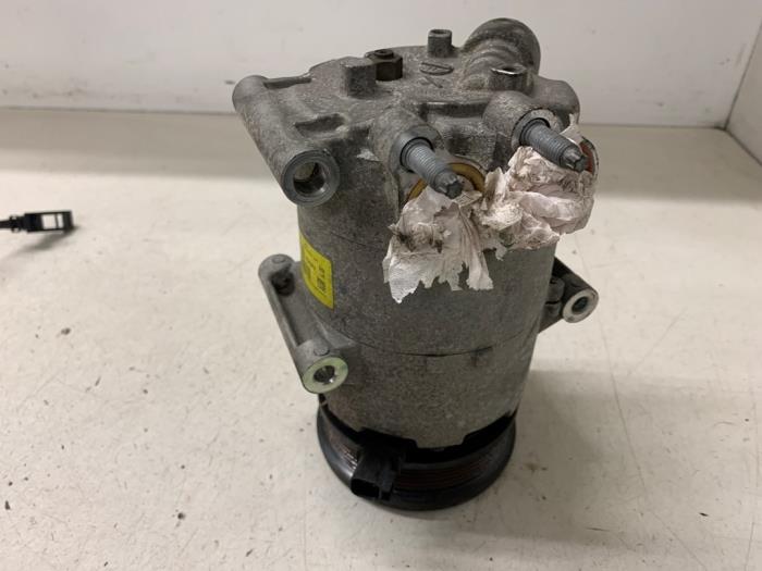 Gebruikte Pomp Airco Ford Focus 3 1.6 Ti-VCT 16V 125 Prijs € 100,00 Margeregeling aangeboden door Autodemontage van de Laar
