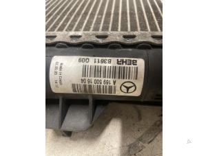 Gebruikte Radiateur Mercedes A (W169) 2.0 A-200 5-Drs. Prijs € 25,00 Margeregeling aangeboden door Autodemontage van de Laar
