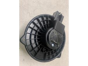 Gebruikte Aanjager Mazda 2 (DJ/DL) 1.5 e-SkyActiv G 90 Prijs op aanvraag aangeboden door Autodemontage van de Laar