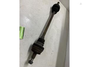 Gebruikte Steekas links-achter Mercedes E (W211) 2.2 E-220 CDI 16V Prijs op aanvraag aangeboden door Autodemontage van de Laar