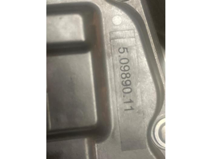 Gebruikte Gasklephuis Ford Focus 3 Wagon 1.0 Ti-VCT EcoBoost 12V 100 Prijs € 50,00 Margeregeling aangeboden door Autodemontage van de Laar