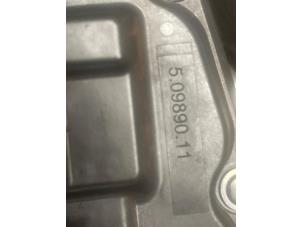 Gebruikte Gasklephuis Ford Focus 3 Wagon 1.0 Ti-VCT EcoBoost 12V 100 Prijs € 50,00 Margeregeling aangeboden door Autodemontage van de Laar