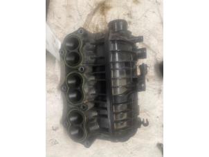 Gebruikte Inlaatspruitstuk Ford Focus 3 Wagon 1.0 Ti-VCT EcoBoost 12V 100 Prijs € 35,00 Margeregeling aangeboden door Autodemontage van de Laar