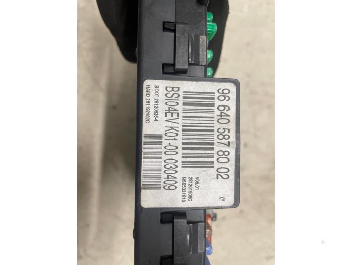 Gebruikte Boordcomputer Peugeot 308 CC (4B) 1.6 16V THP 150 Prijs € 120,00 Margeregeling aangeboden door Autodemontage van de Laar
