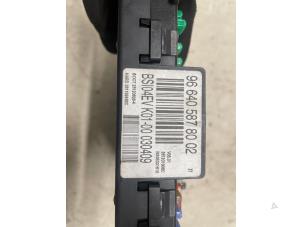 Gebruikte Boordcomputer Peugeot 308 CC (4B) 1.6 16V THP 150 Prijs € 120,00 Margeregeling aangeboden door Autodemontage van de Laar