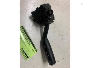 Gebruikte Knipperlicht Schakelaar Landrover Range Rover III (LM) 2.9 TD6 24V Prijs op aanvraag aangeboden door Autodemontage van de Laar