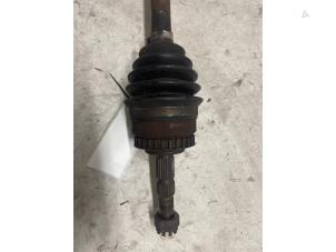 Gebruikte Homokineetas links-voor Opel Combo (Corsa C) 1.7 DTI 16V Prijs op aanvraag aangeboden door Autodemontage van de Laar