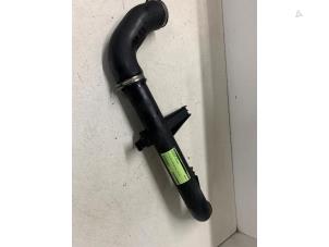 Gebruikte Intercooler Buis Volkswagen Crafter 2.5 TDI 30/32/35/46/50 Prijs op aanvraag aangeboden door Autodemontage van de Laar