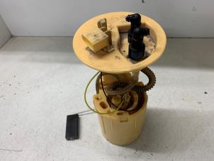 Gebruikte Tank element Pomp Volkswagen Crafter 2.5 TDI 30/32/35/46/50 Prijs op aanvraag aangeboden door Autodemontage van de Laar