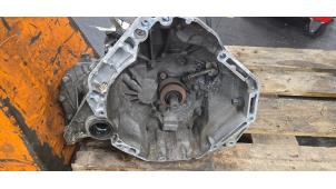 Gebruikte Versnellingsbak Renault Twingo III (AH) 1.0 SCe 70 12V Prijs € 450,00 Margeregeling aangeboden door Autodemontage van de Laar