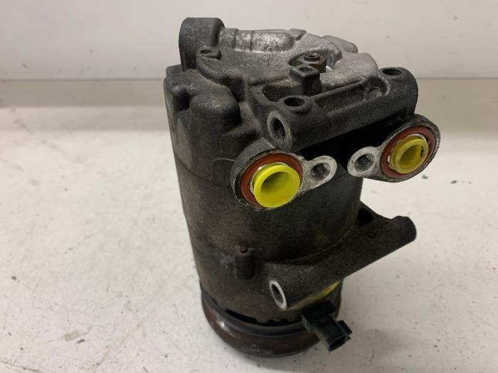 Gebruikte Pomp Airco Volvo C30 (EK/MK) 1.8 16V Prijs € 75,00 Margeregeling aangeboden door Autodemontage van de Laar