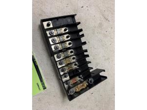 Gebruikte Zekeringkast Volkswagen Transporter T6 2.0 TDI 150 Prijs op aanvraag aangeboden door Autodemontage van de Laar