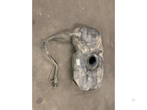 Gebruikte Brandstoftank Mitsubishi Space Star (A0) 1.0 12V Prijs op aanvraag aangeboden door Autodemontage van de Laar