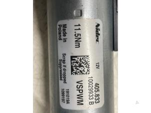 Gebruikte Schuifdak Motor Mercedes A (177.0) 2.0 A-220 Turbo 16V Prijs € 60,00 Margeregeling aangeboden door Autodemontage van de Laar