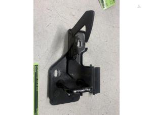 Gebruikte Motorkap hendel Seat Altea Prijs op aanvraag aangeboden door Autodemontage van de Laar
