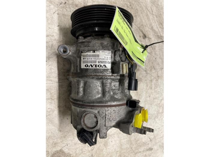 Gebruikte Pomp Airco Volvo XC60 I (DZ) 2.0 T5 16V Prijs € 120,00 Margeregeling aangeboden door Autodemontage van de Laar