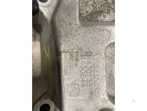 Gebruikte Motorsteun Volvo XC60 I (DZ) 2.0 T5 16V Prijs € 50,00 Margeregeling aangeboden door Autodemontage van de Laar