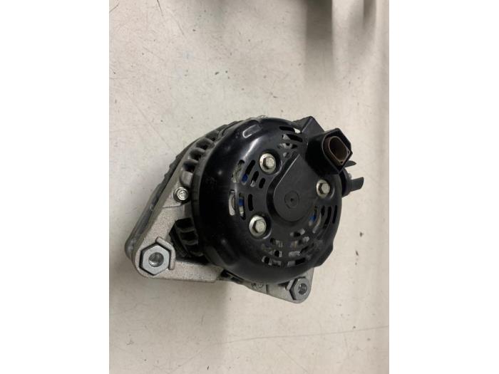 Gebruikte Dynamo Ford Focus 3 Wagon 1.0 Ti-VCT EcoBoost 12V 125 Prijs € 60,00 Margeregeling aangeboden door Autodemontage van de Laar