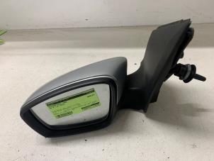 Gebruikte Spiegel Buiten links Volkswagen Up! (121) 1.0 12V EcoFuel Prijs op aanvraag aangeboden door Autodemontage van de Laar